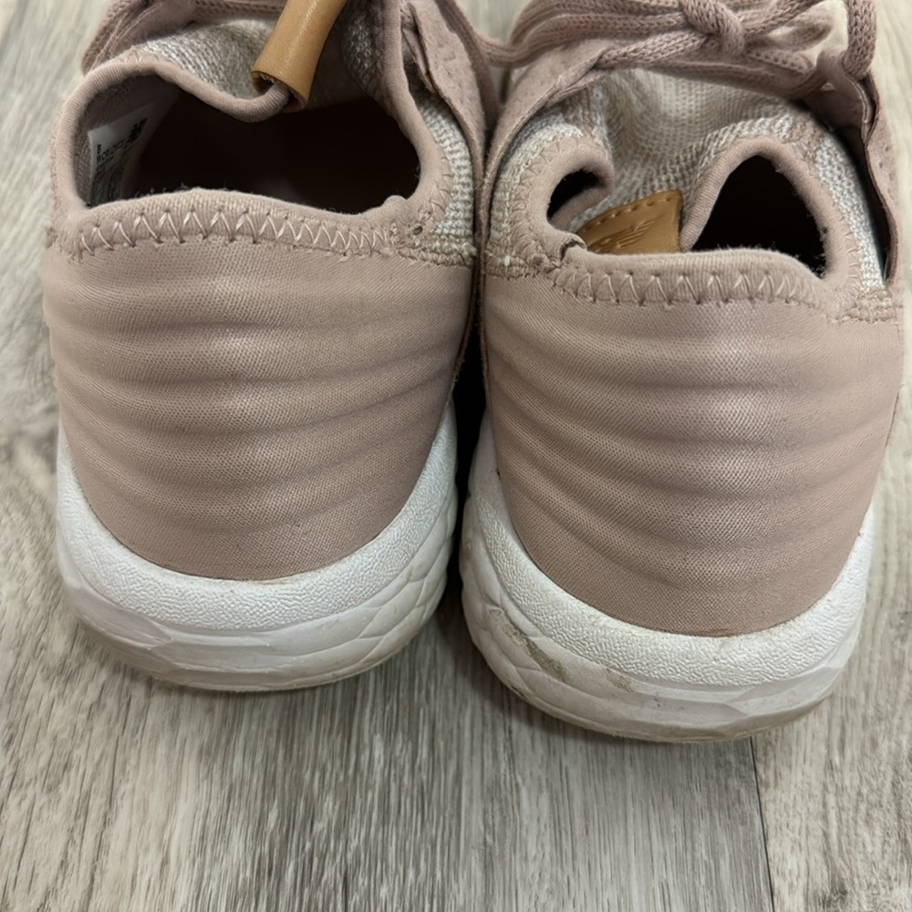 New Balance size 8.5 sneakers - Picture 7 of 7